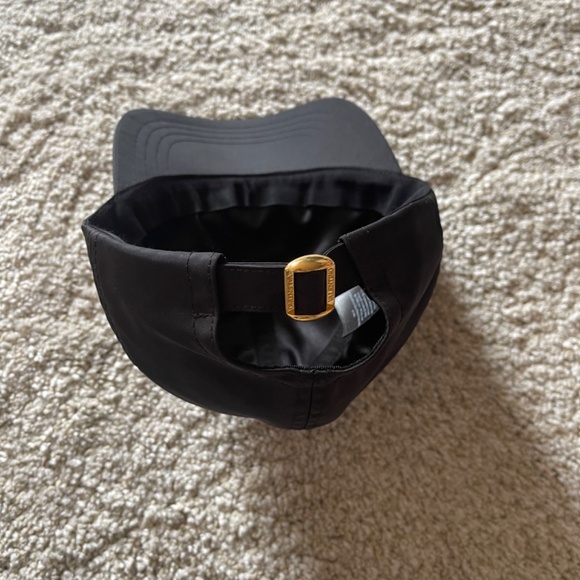 Valentino gold logo cap - Picture 2 of 5